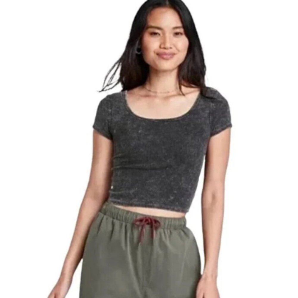 Wild Fable Short Sleeve Scoop Neck Ribbed T-Shirt
